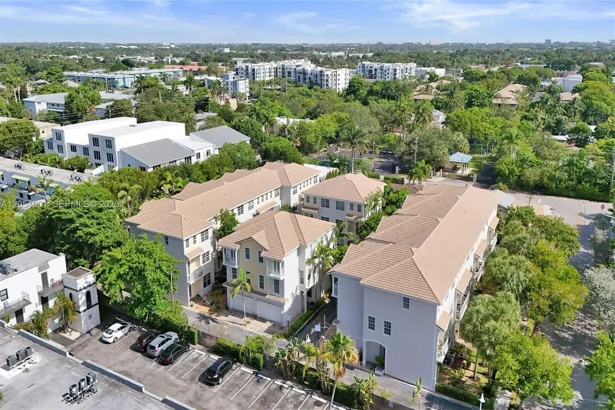2726 Old Florida Trail, Wilton Manors FL 33334