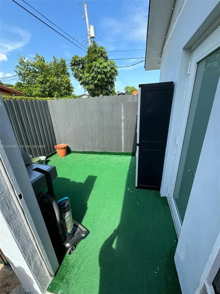 4021 SW 122nd Ct # A, Miami FL 33175 photo 2