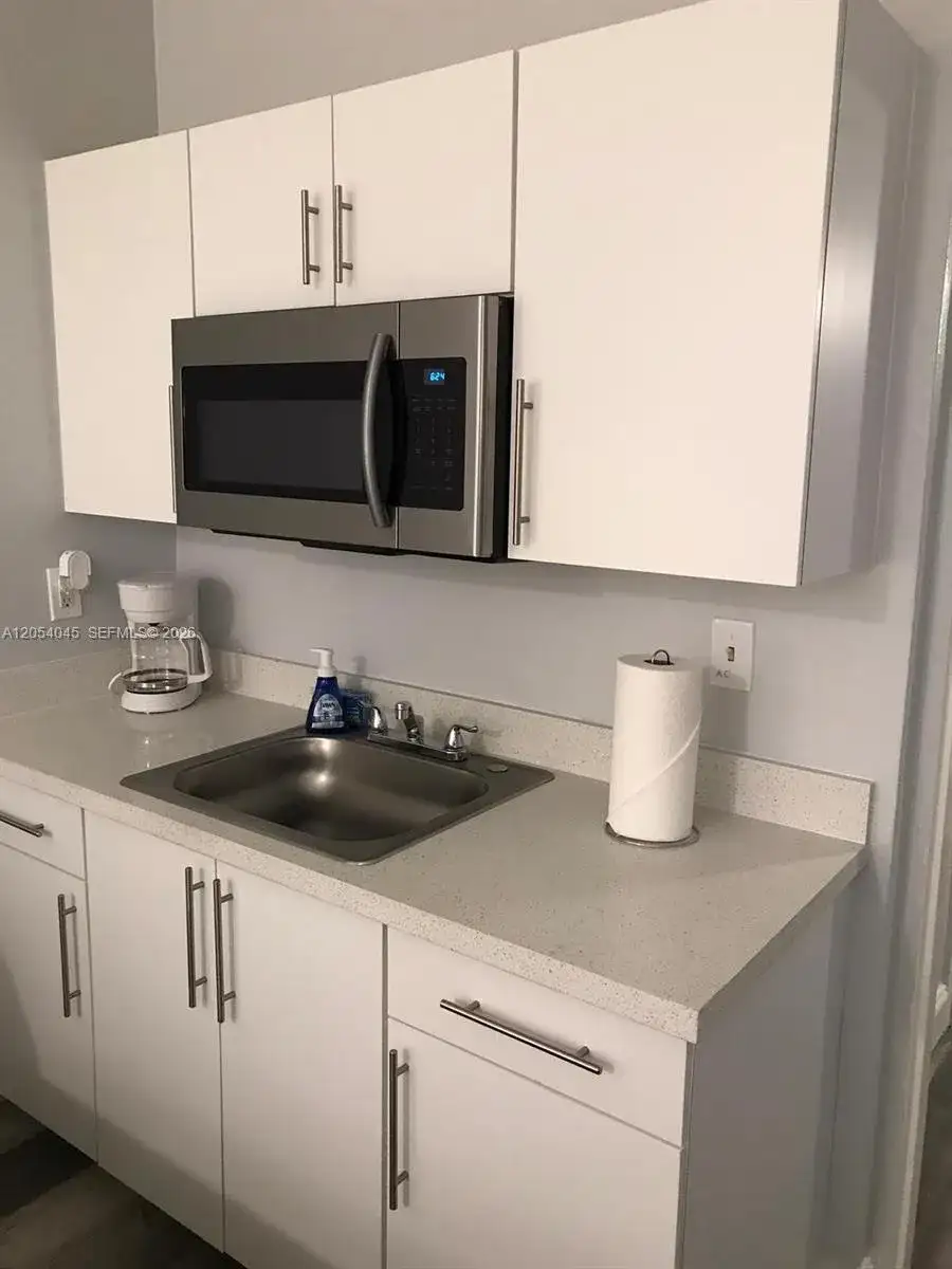 26 Diplomat Pkwy # 2233, Hallandale Beach FL 33009 photo 2