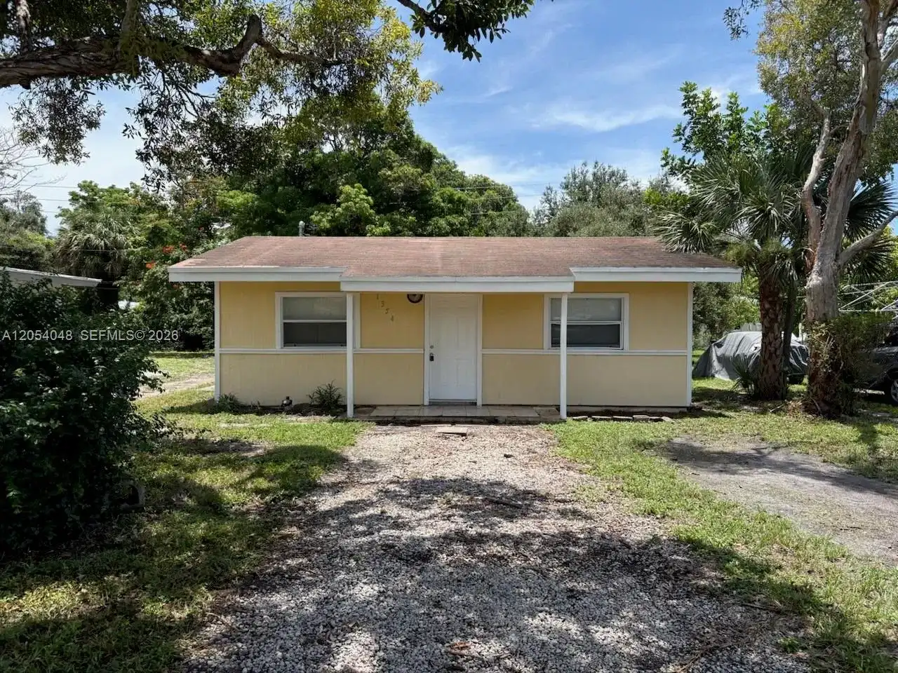 1354 SW 26th Ave, Fort Lauderdale FL 33312