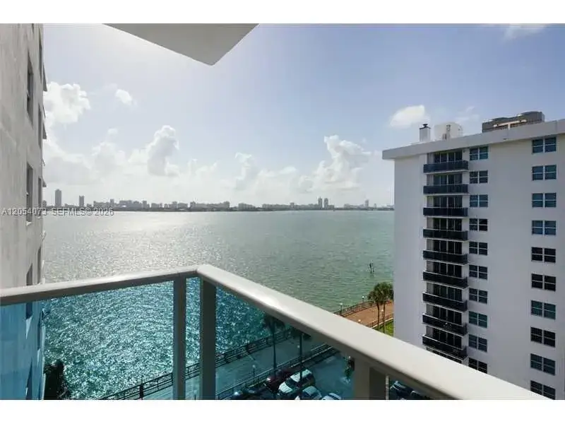 7501 E Treasure Dr # 8C, North Bay Village FL 33141