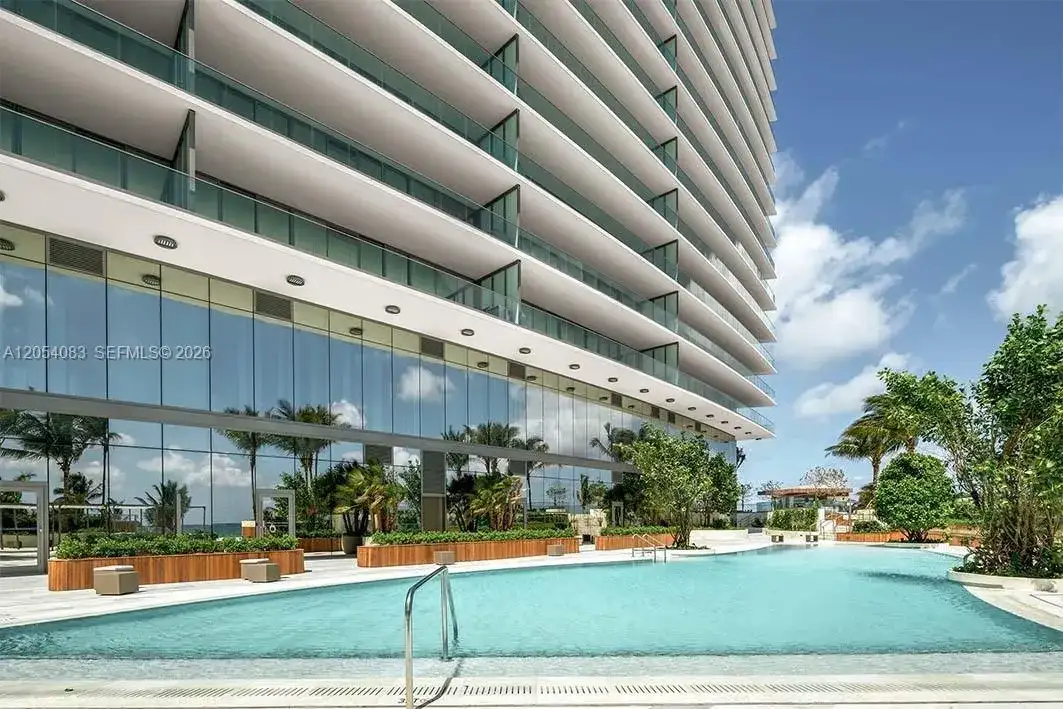 18975 Collins Ave # 3104, Sunny Isles Beach FL 33160 photo 2