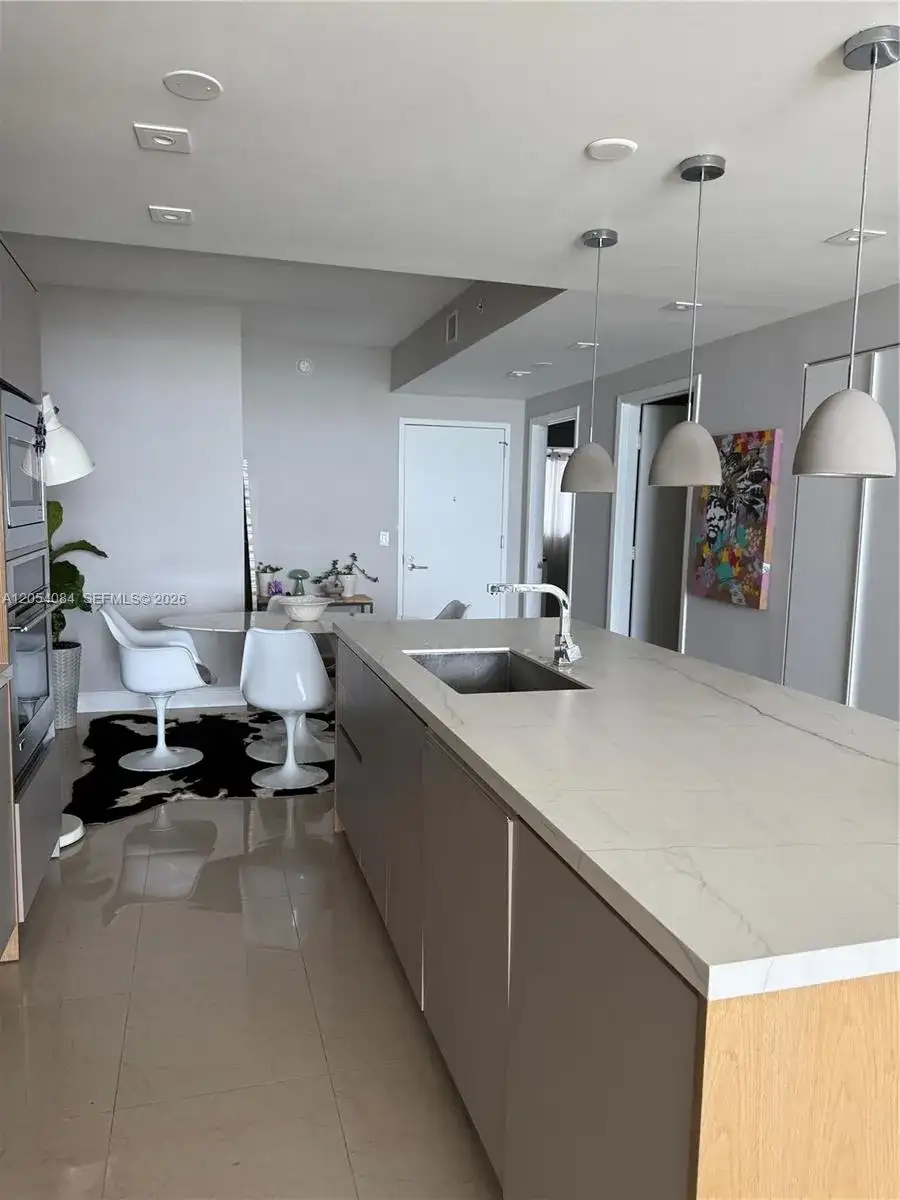 460 NE 28th St # 803, Miami FL 33137 photo 4