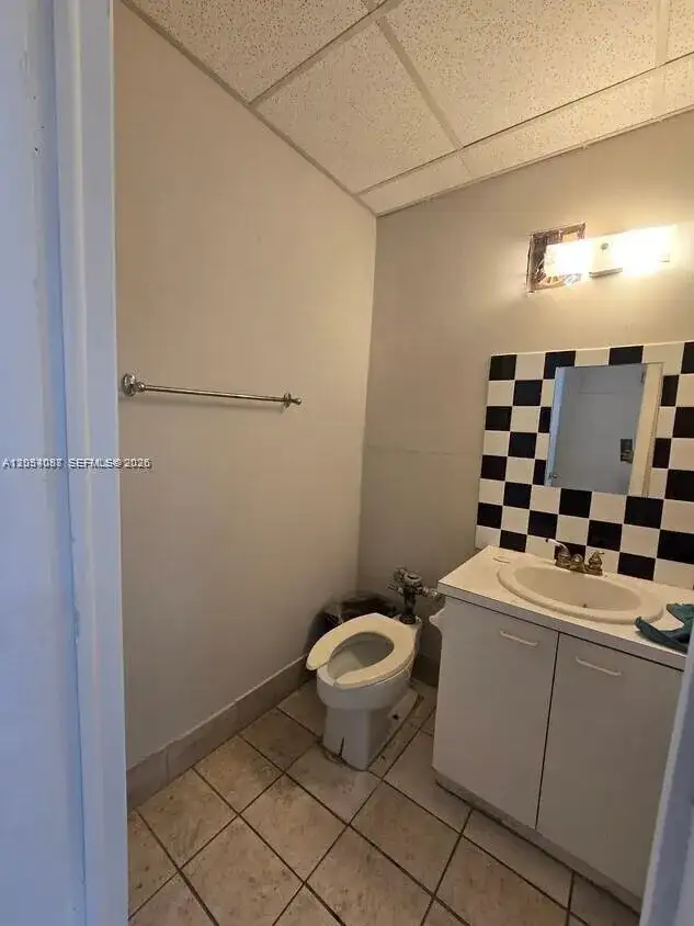 6051 Johnson St, Hollywood FL 33024 photo 4