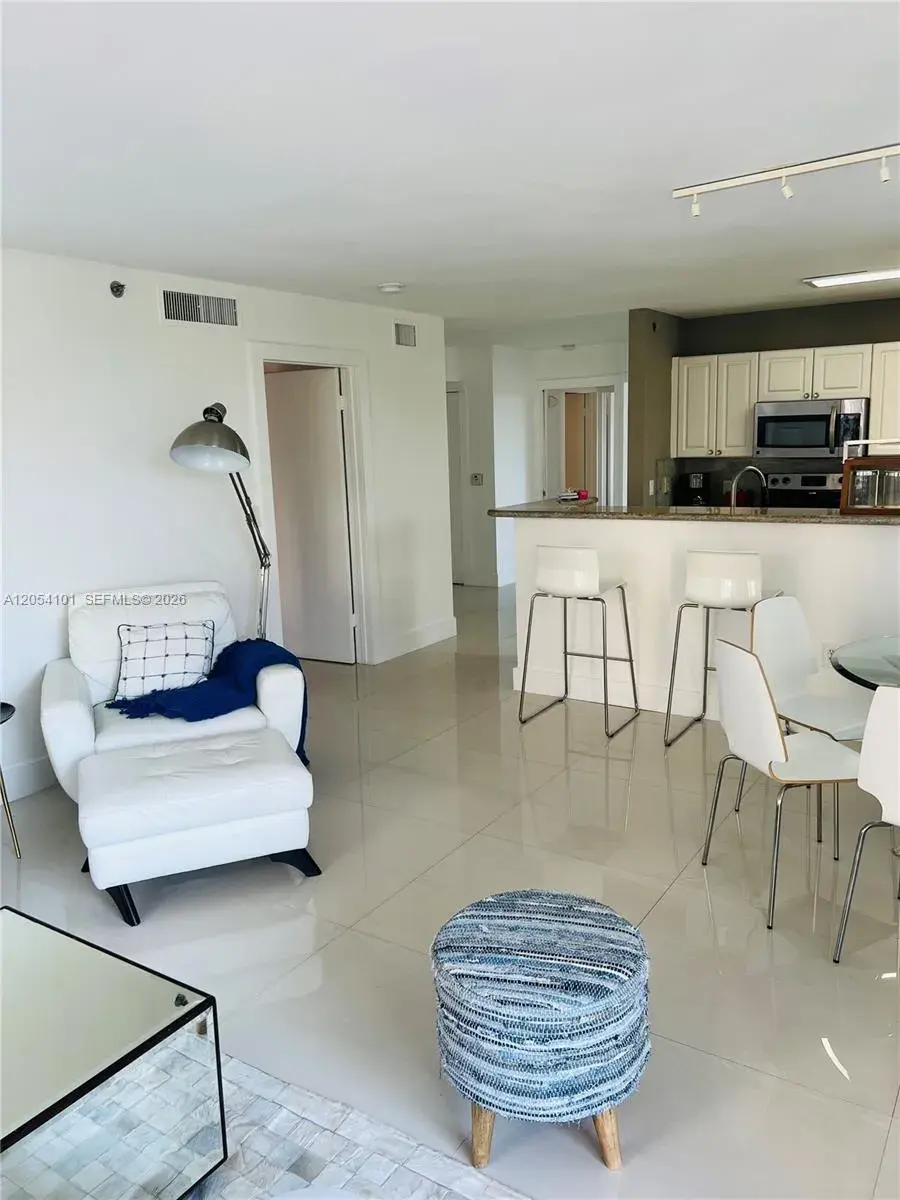 19901 E Country Club Dr # 2401, Aventura FL 33180