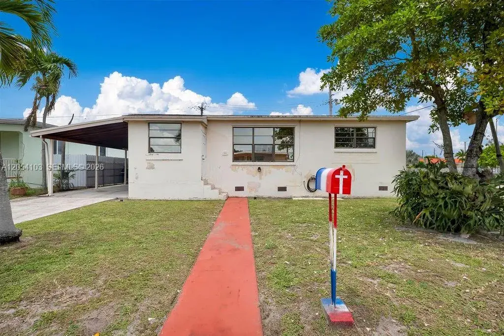 11 W 64th St, Hialeah FL 33012