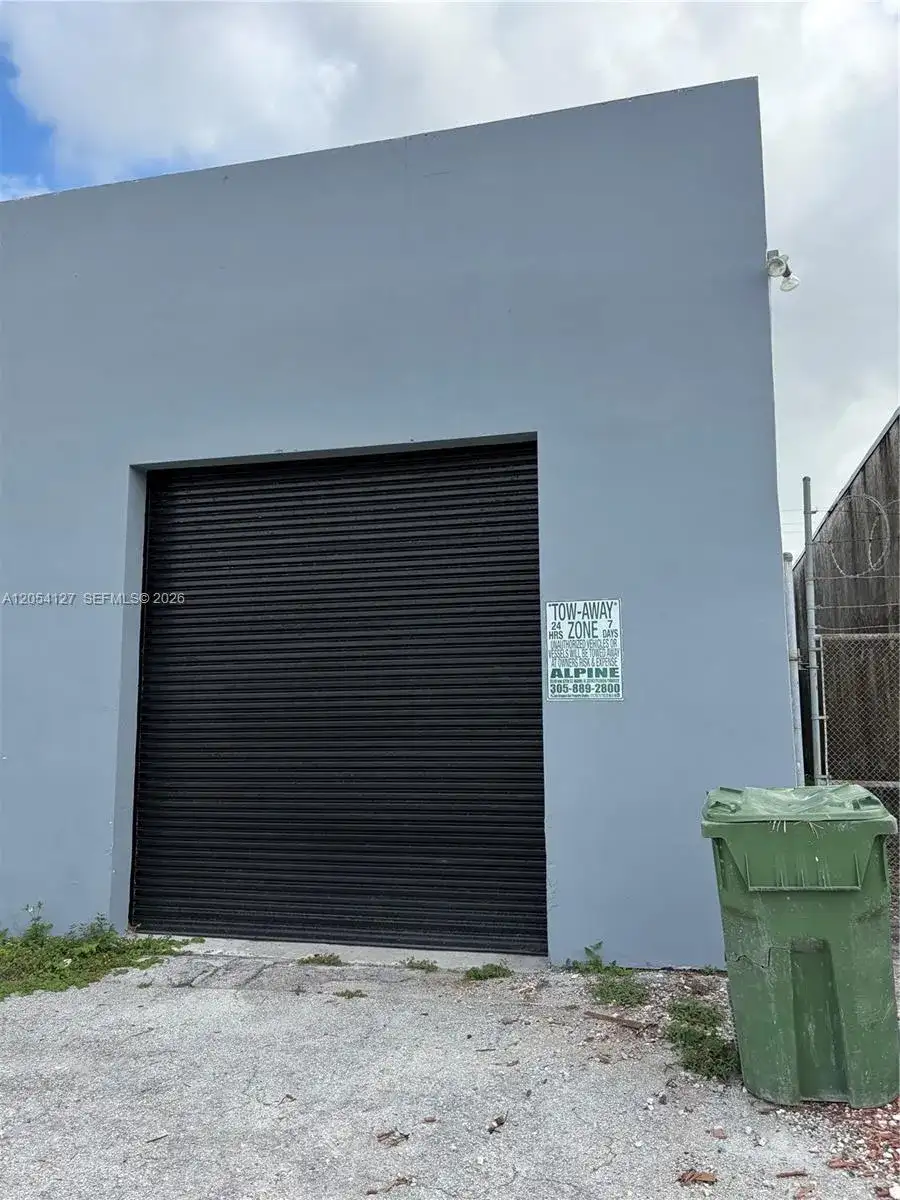 211 W 22nd St, Hialeah FL 33010 photo 3