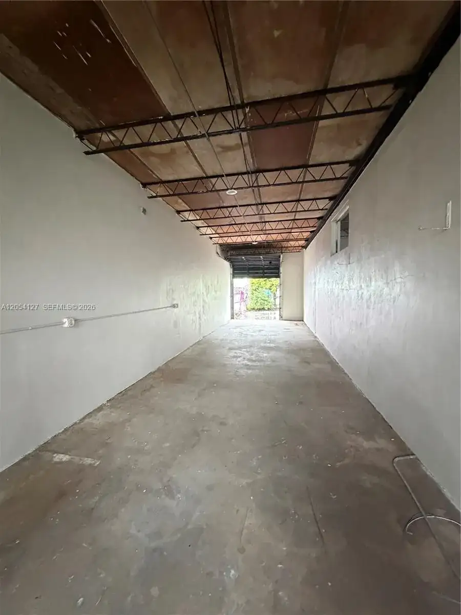 211 W 22nd St, Hialeah FL 33010 photo 5