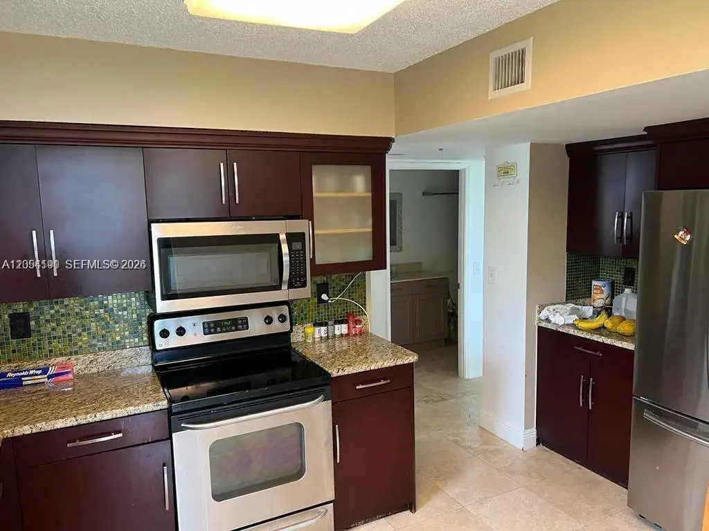 3300 NE 191st St # 512, Aventura FL 33180