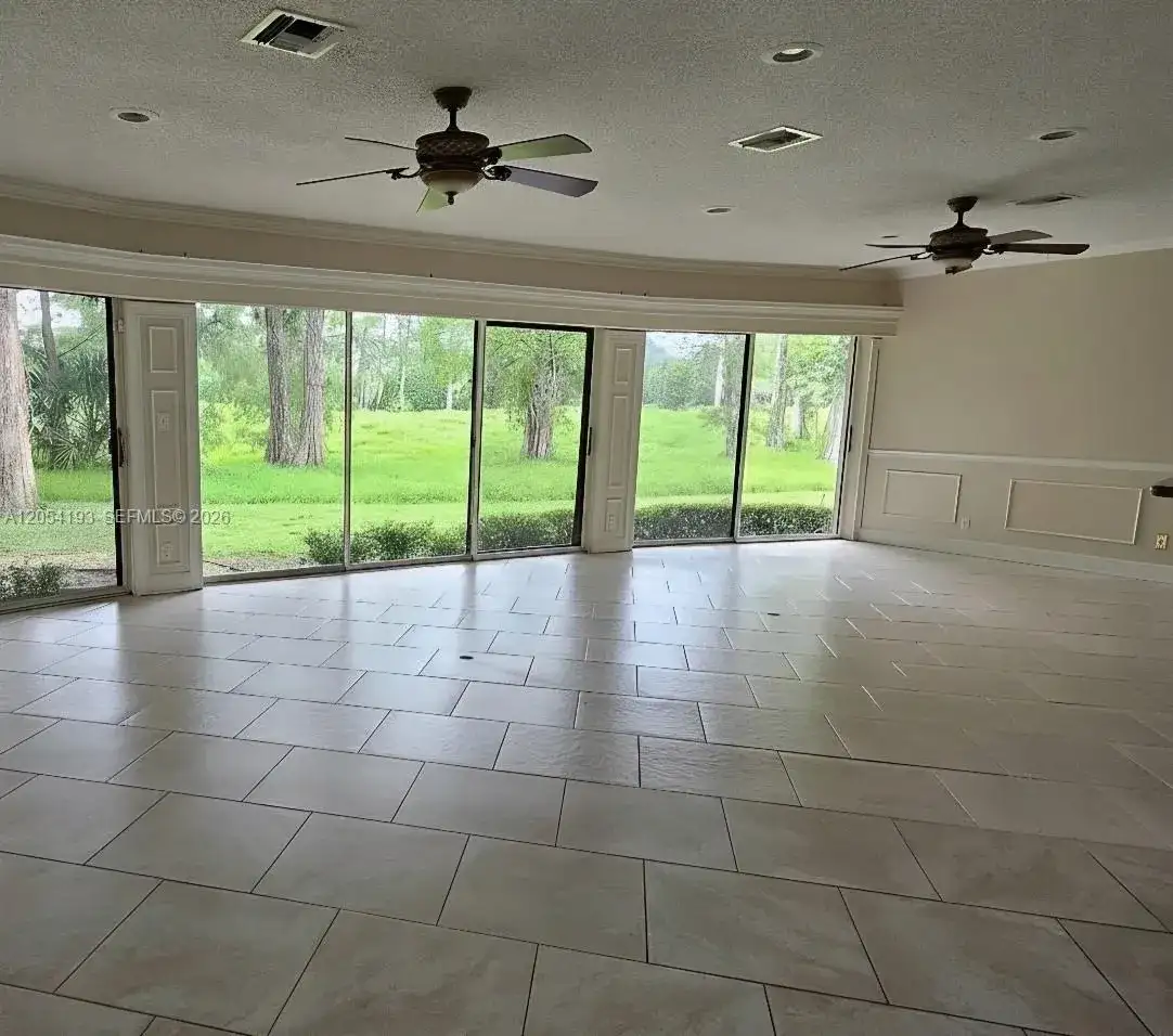 4602 King Palm Dr, Tamarac FL 33319 photo 3