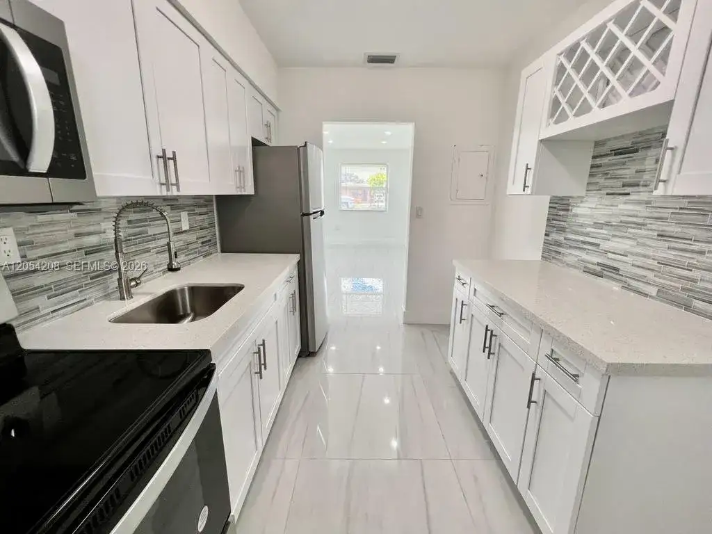 917 NW 103rd St # 917, Miami FL 33150 photo 5
