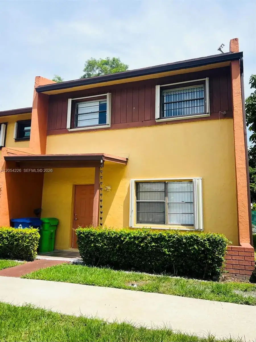 4613 NW 91st Ave, Sunrise FL 33351 photo 2