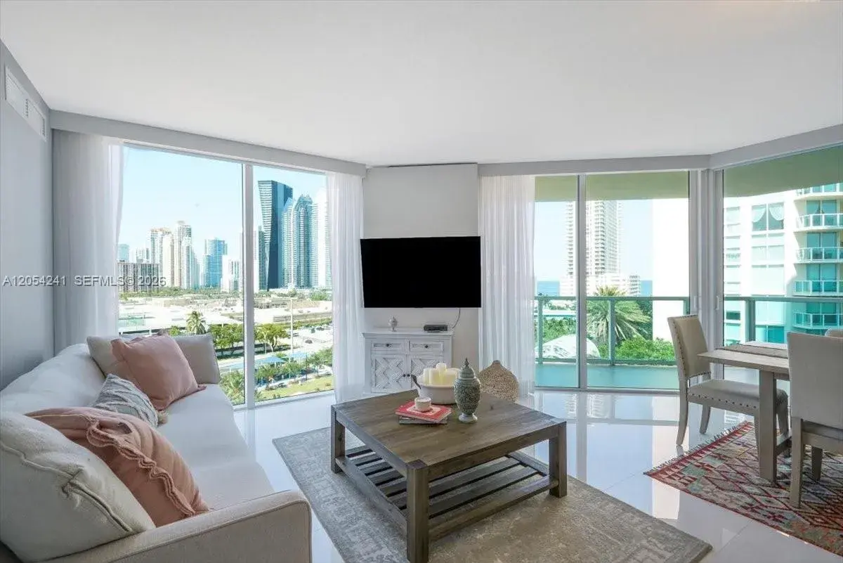 250 Sunny Isles Blvd # 902, Sunny Isles Beach FL 33160
