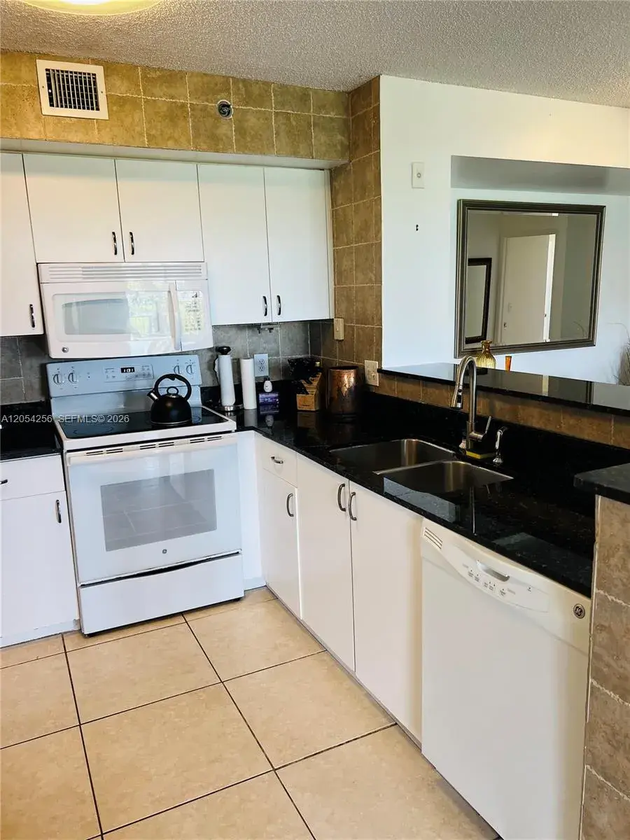 19801 E Country Club Dr # 4601, Aventura FL 33180