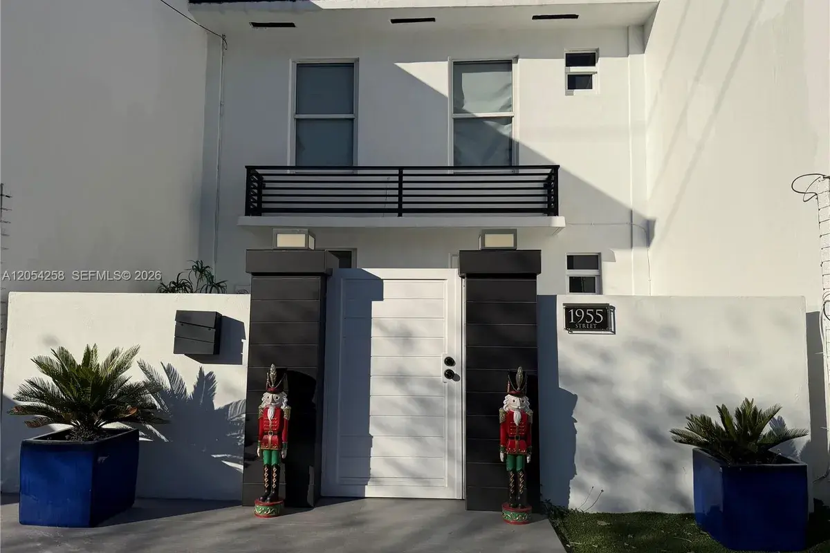 1955 NE 123rd St, North Miami FL 33181