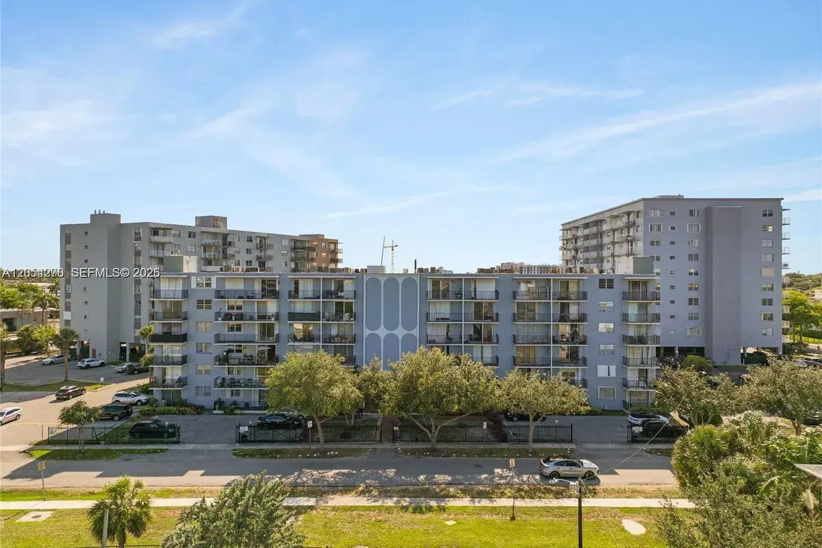 12500 NE 15th Ave # 402, North Miami FL 33161