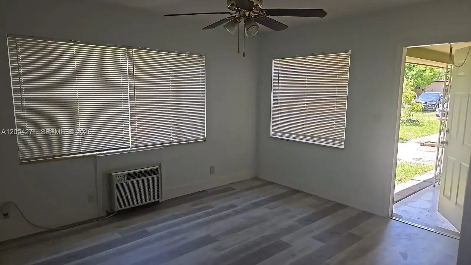 808 NE 10th St # 3, Hallandale Beach FL 33009 photo 4
