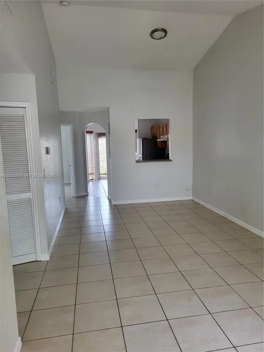 31 NE 13th Ave # 5, Homestead FL 33033 photo 4