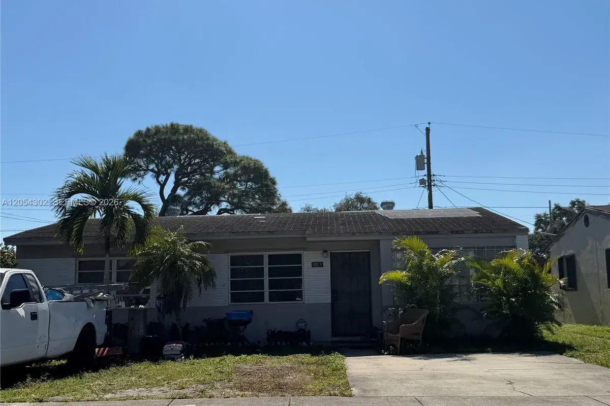 1828 NW 152nd St, Miami Gardens FL 33054