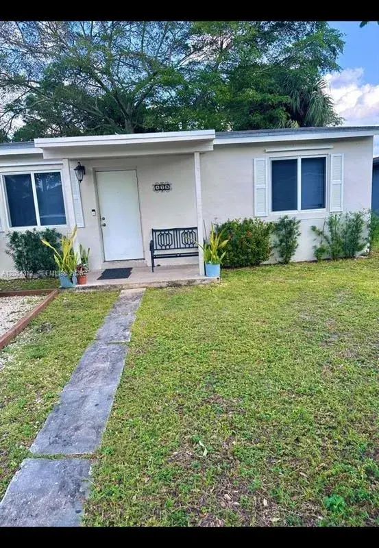 428 NW 21st Ter, Fort Lauderdale FL 33311