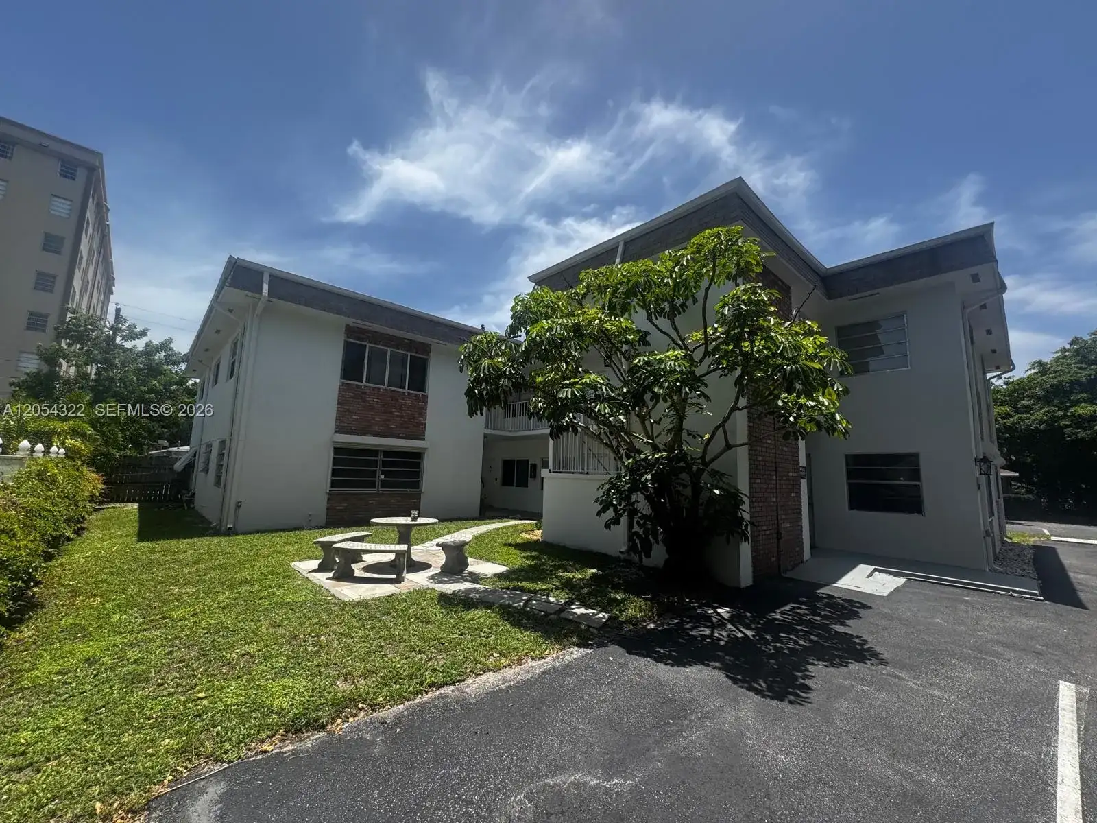 1832 Madison St # 102, Hollywood FL 33020 photo 2