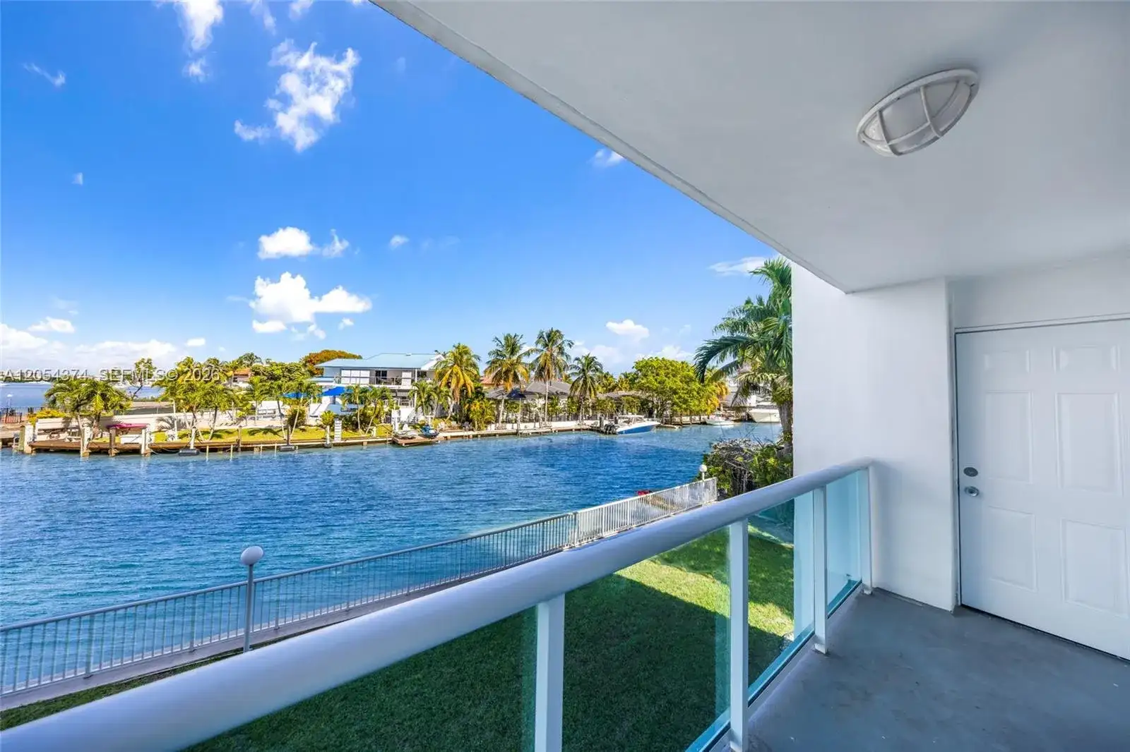 2841 NE 163rd St # 215, North Miami Beach FL 33160 photo 2