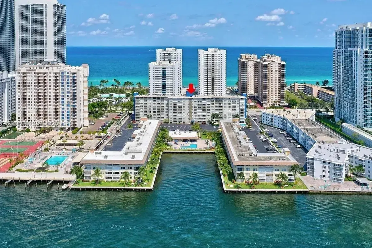 1893 S Ocean Dr # 212, Hallandale Beach FL 33009