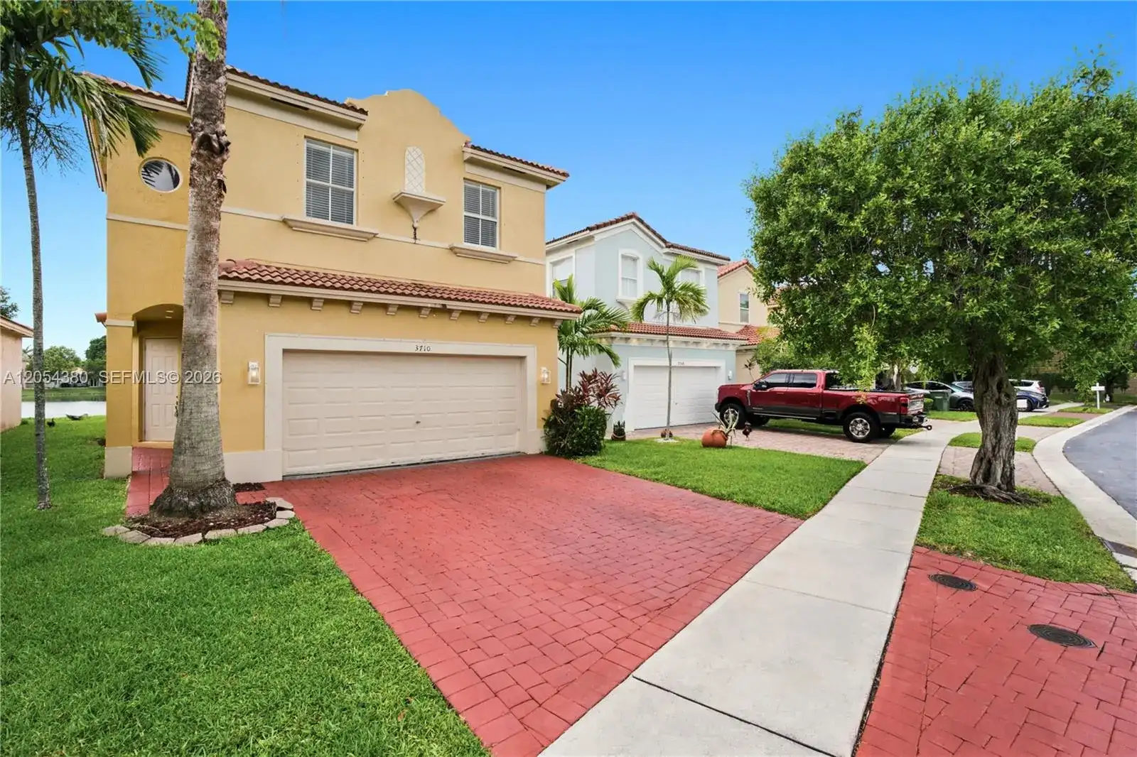 3710 NE 22nd Pl, Homestead FL 33033 photo 2