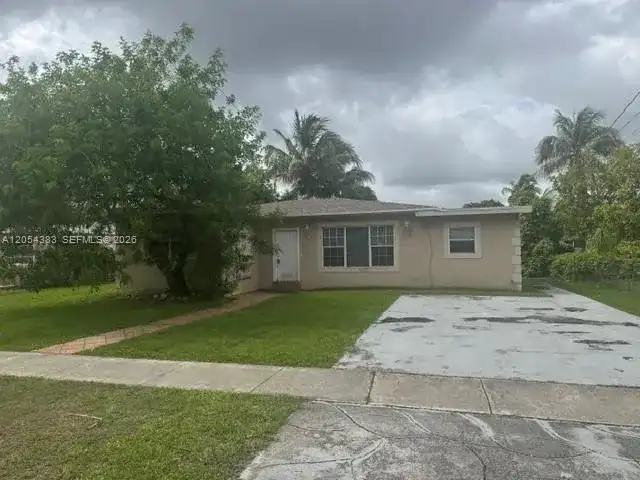 374 NE 171 Street, North Miami Beach FL 33162