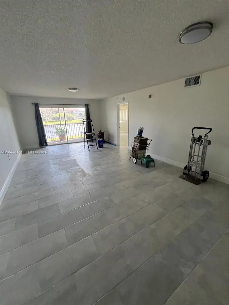1351 SW 141st Ave # 207G, Pembroke Pines FL 33027 photo 4