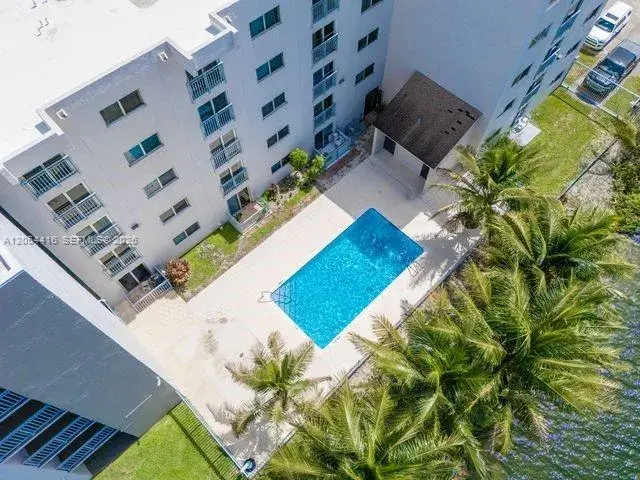 9917 W Okeechobee Rd # 306, Hialeah Gardens FL 33016
