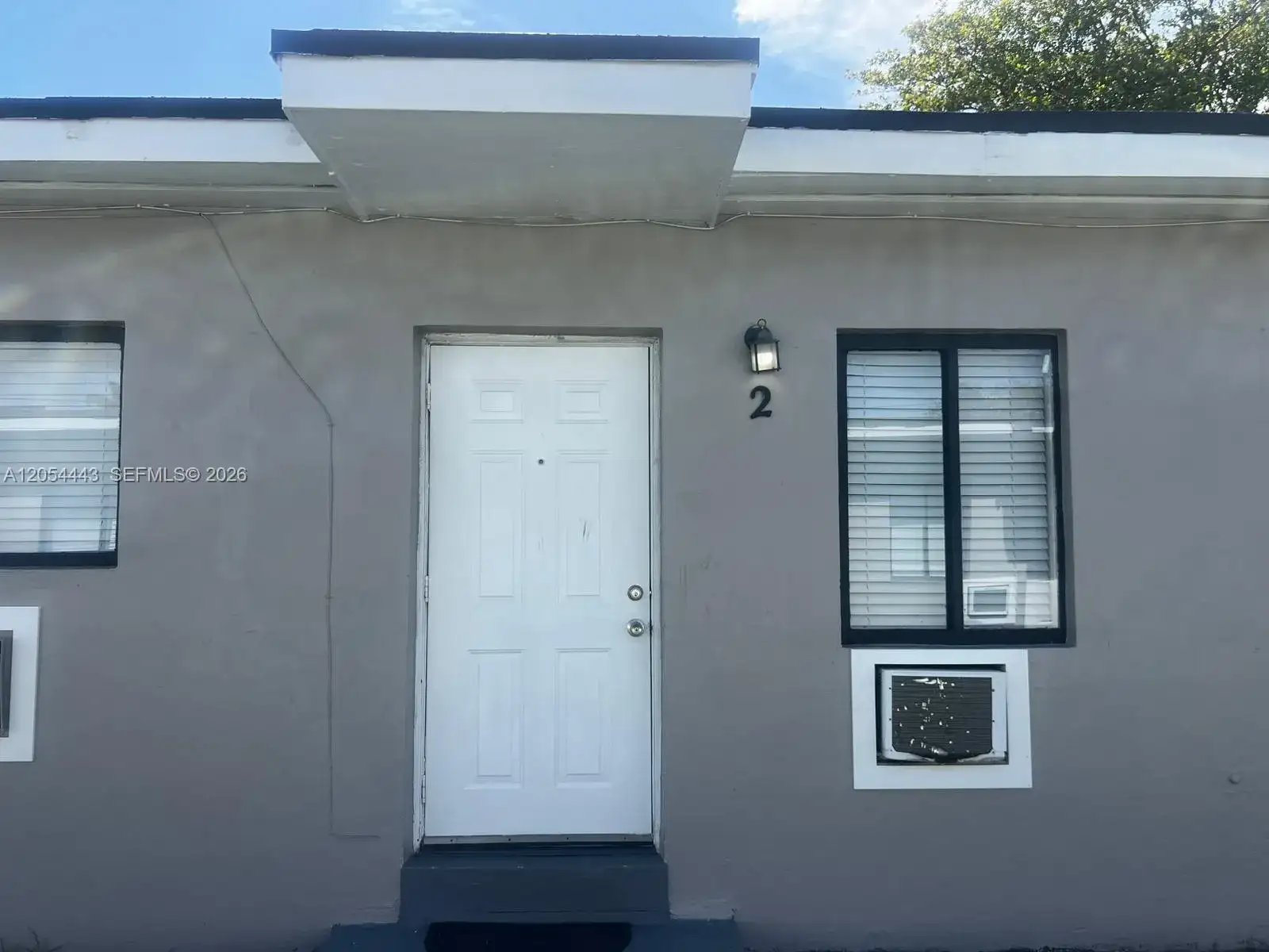2081 NW 30st St # 4, Miami FL 33142 photo 2