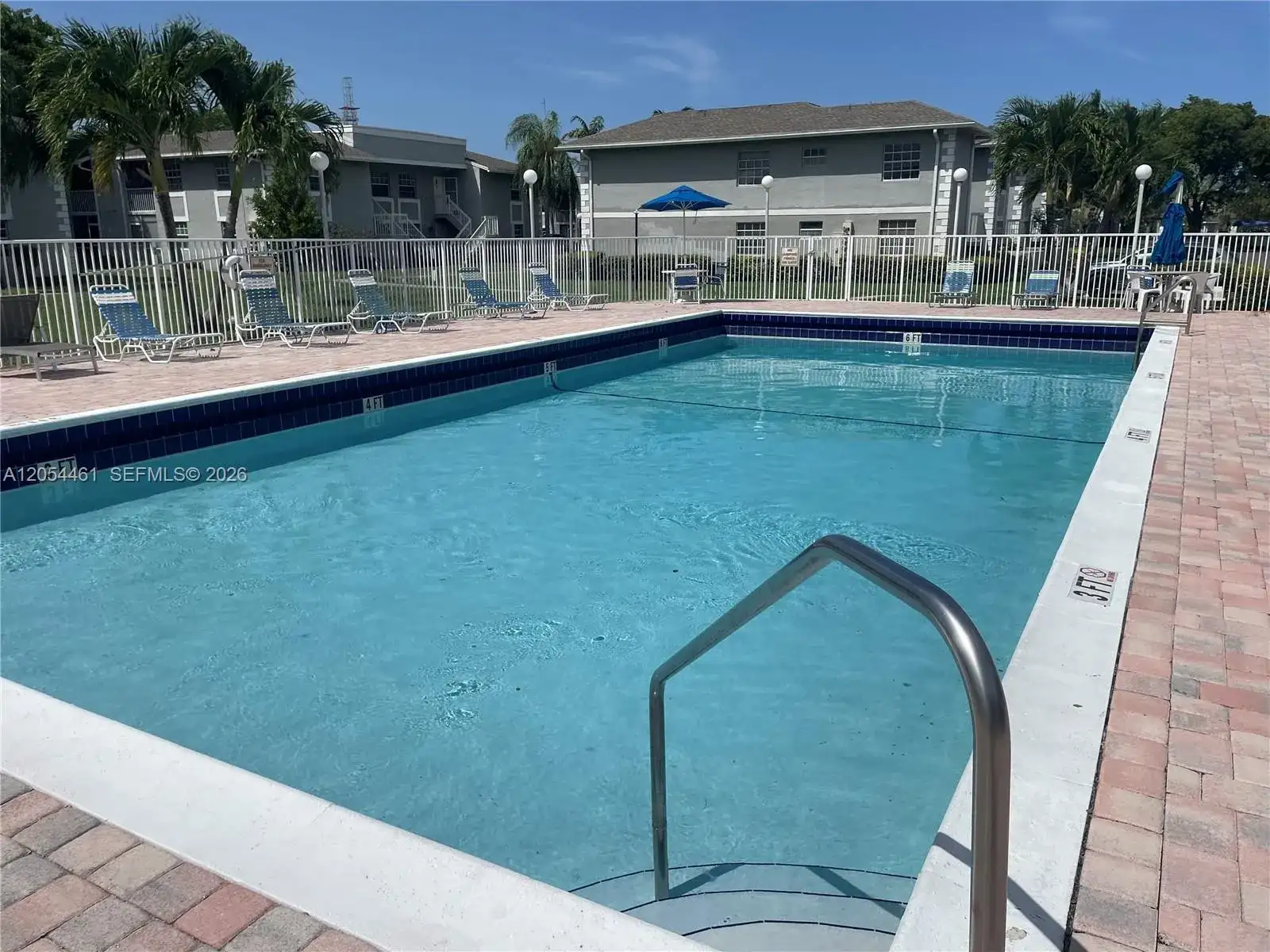 452 NE 210th Cir Ter # 7A, Miami FL 33179 photo 2