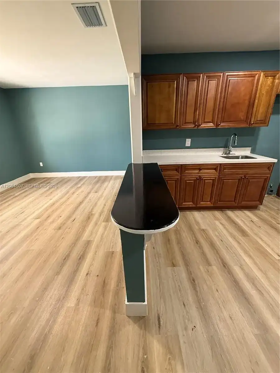 2409 SE 2nd Ave SE # 0, Vero Beach FL 32962