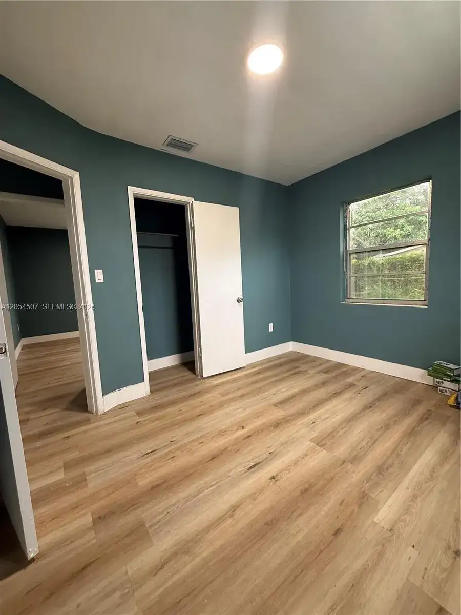 2409 SE 2nd Ave SE # 0, Vero Beach FL 32962 photo 5