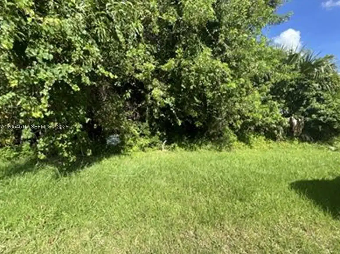 2284 SE Charleston Drive, Port St. Lucie FL 34952