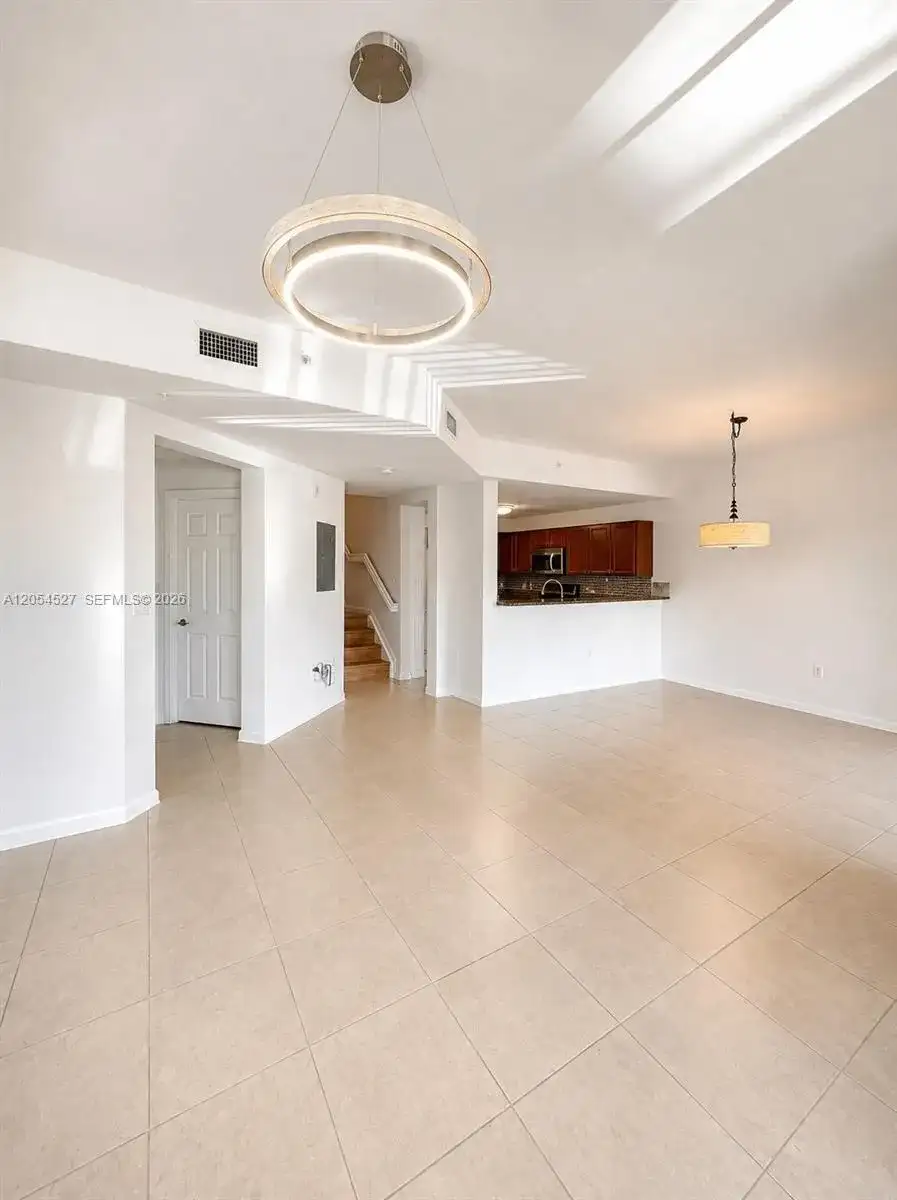 11002 NW 83rd St # 213, Doral FL 33178 photo 4
