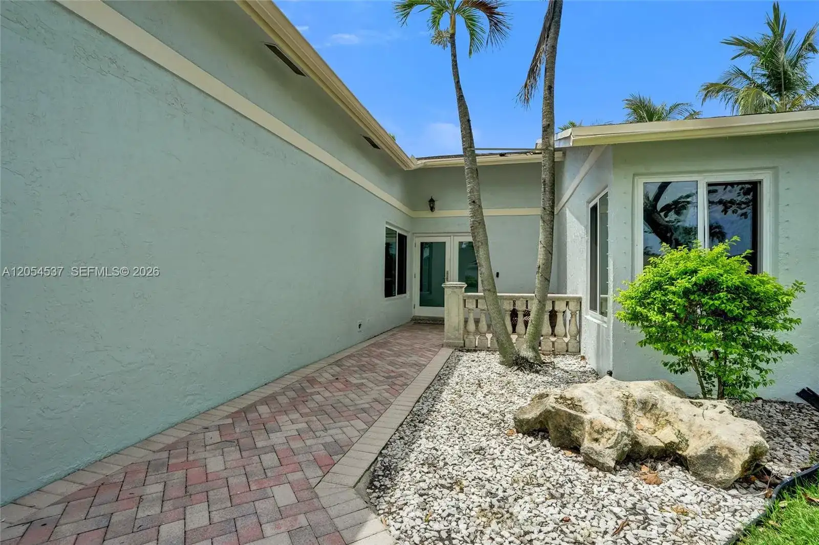 3946 NW 1st Dr, Deerfield Beach FL 33442 photo 3