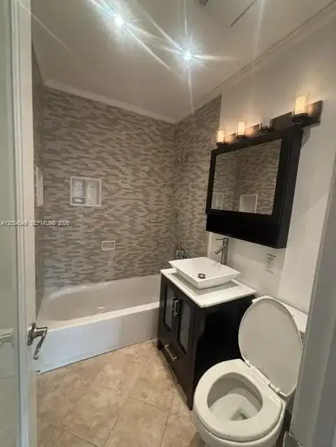 14590 NW 10th Ave, Miami FL 33168 photo 4