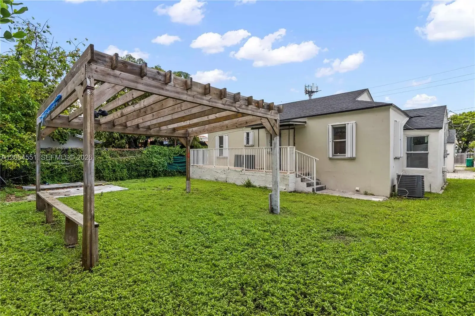 3527 NW 34th St, Miami FL 33142 photo 3