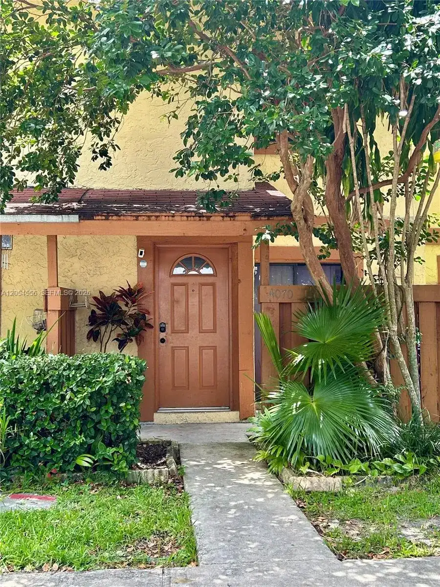 4070 Sierra Ter, Sunrise FL 33351
