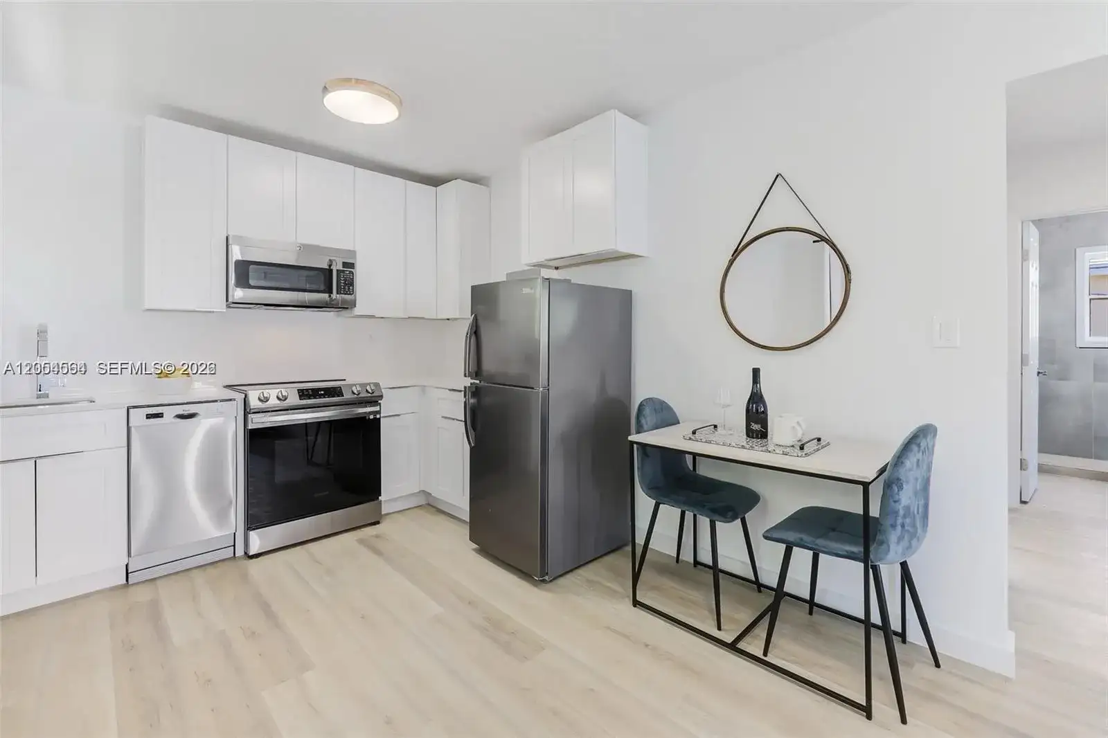 421 75th St # 1, Miami Beach FL 33141 photo 5
