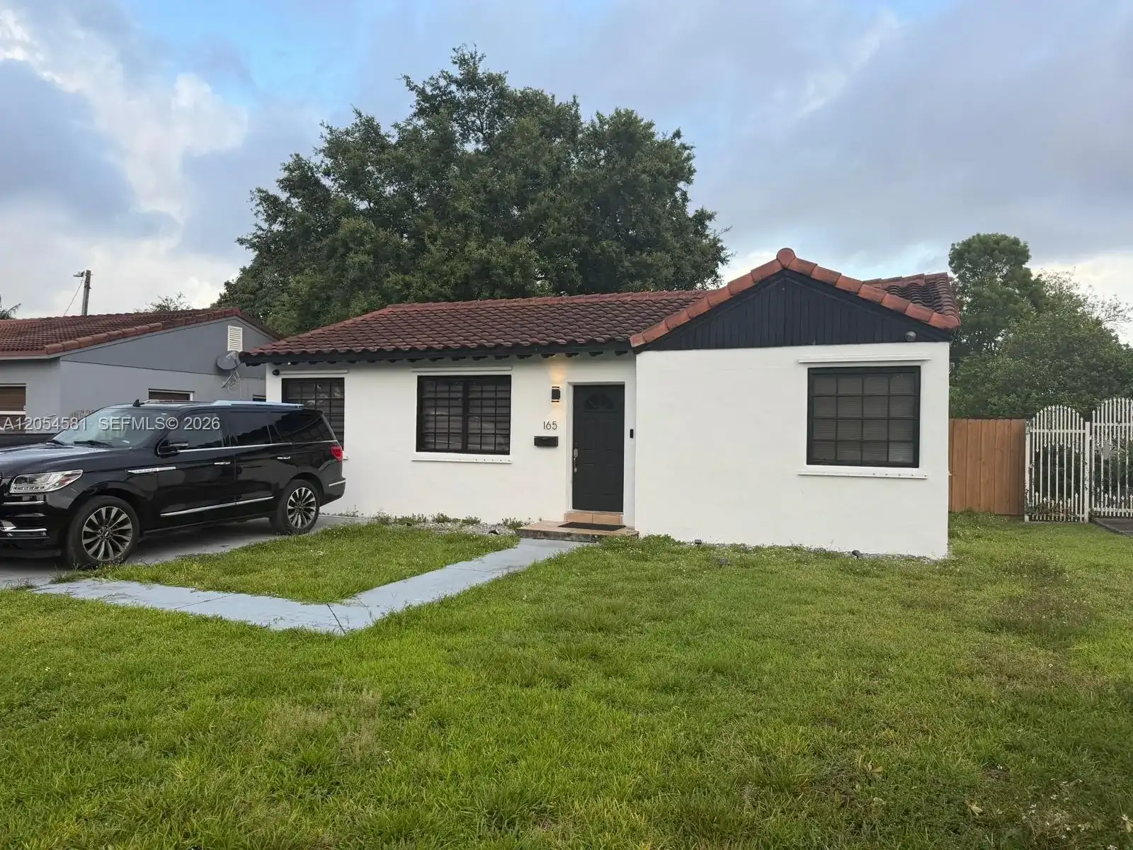 165 Lawn Way # 165, Miami Springs FL 33166