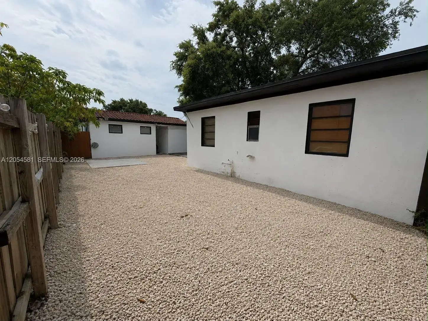 165 Lawn Way # 165, Miami Springs FL 33166 photo 2