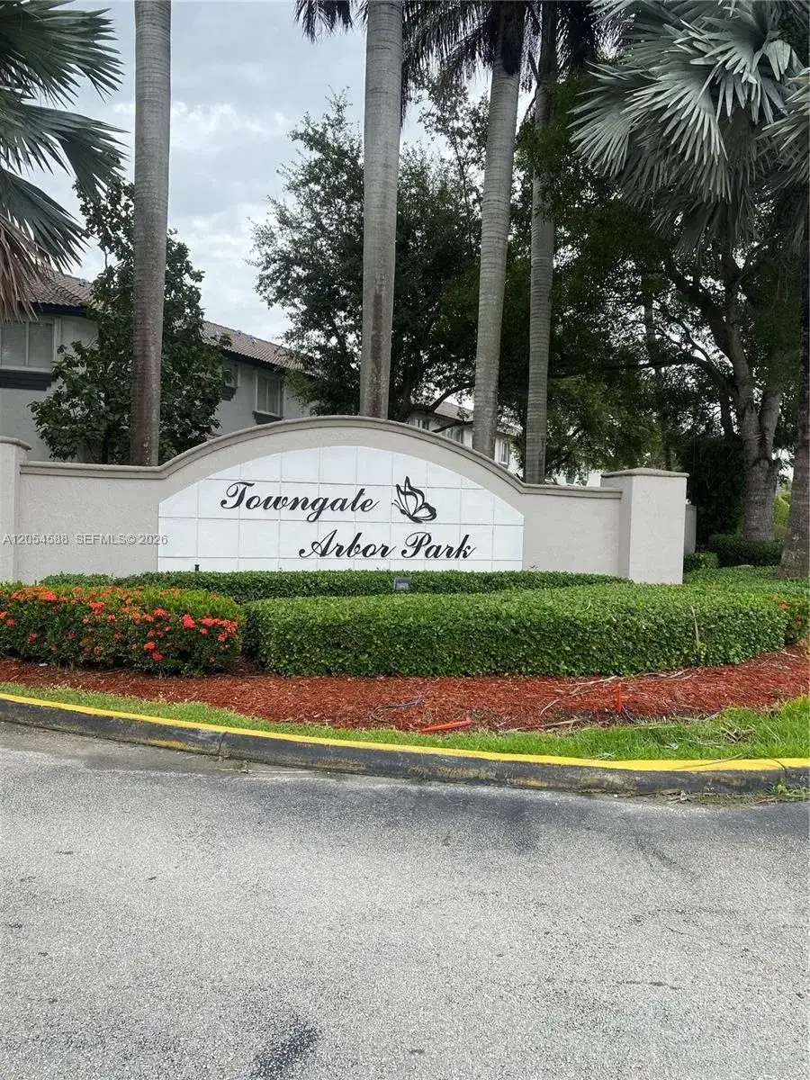 1928 SE 23rd Ave, Homestead FL 33035 photo 2