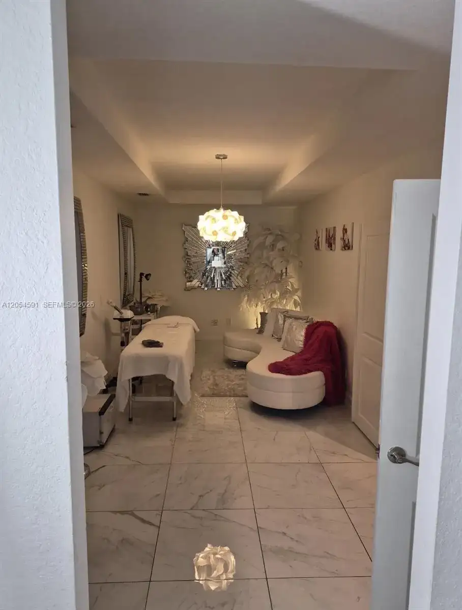 4856 ARCHIE LN, Other City - In The State Of Florida FL 33905 photo 3