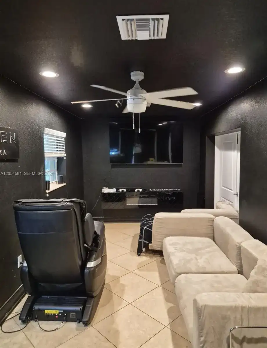 4856 ARCHIE LN, Other City - In The State Of Florida FL 33905 photo 4