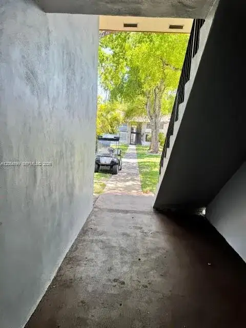 380 E Laurel Dr # 4D, Margate FL 33063 photo 4