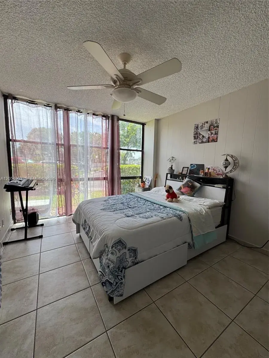 1000 Parkview Dr # 107, Hallandale Beach FL 33009