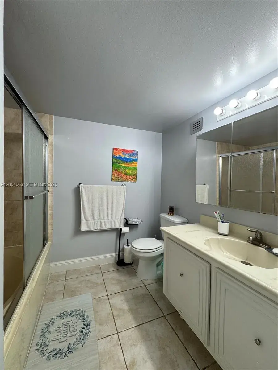 1000 Parkview Dr # 107, Hallandale Beach FL 33009